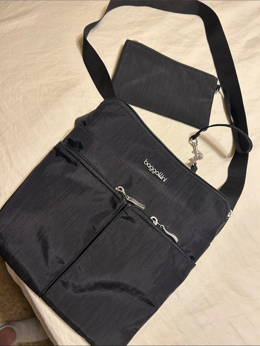 Baggallini Black Crossbody Messenger with Removable Pouch